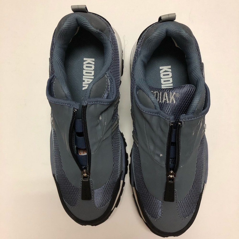 NEW Kodiak blue safety shoes with zipper